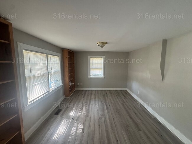 Photo - $850 - 2 bed 1 bath - Single Family Home