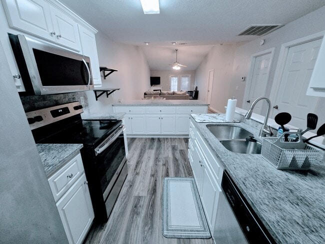 Photo - 2177 Bridgeton Rd