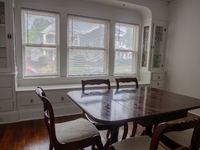 Photo - 2580 E 127th St Unidad 2580 E. 127th Street