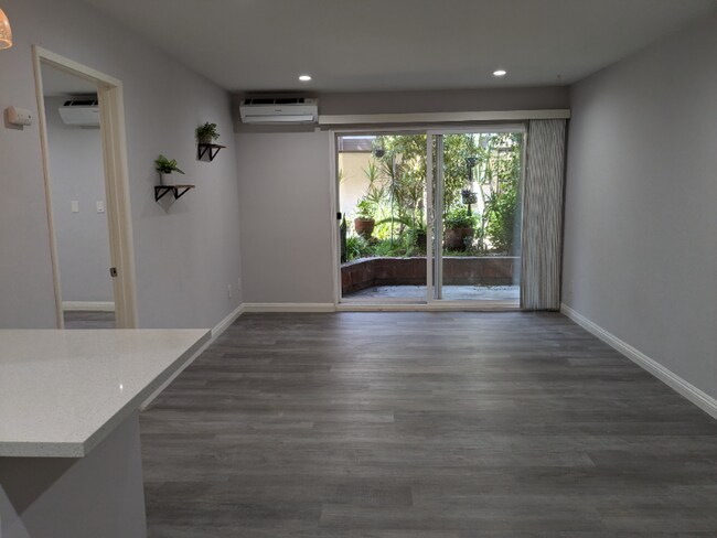 Photo - 320 S Ardmore Ave Unit Apt 123