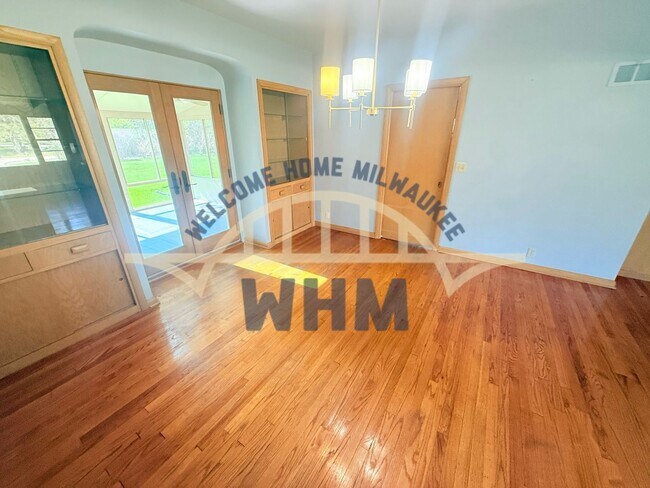 Photo - 8575 N Hawthorne Rd