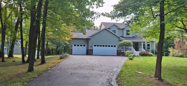 Building Photo - 5930 Cranberry Dr Unit 5930  A