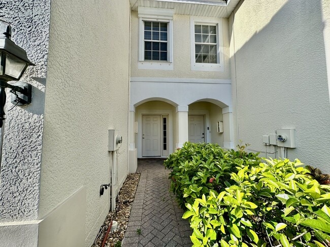 Photo - 1164 Oxford Ln
