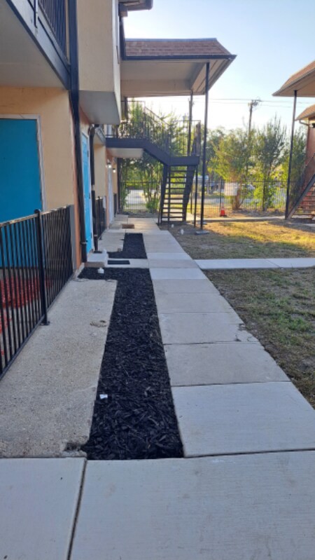 Photo - 3718 Pleasanton Rd Unidad 103