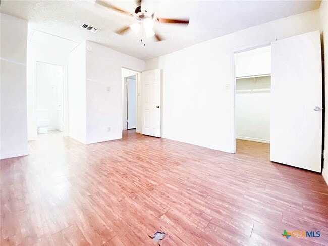 Photo - 111 Hughson Ct