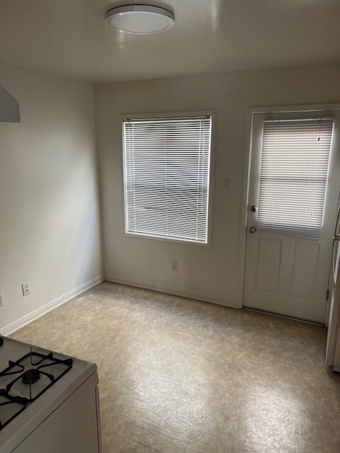 Photo - 4317 E 1st St