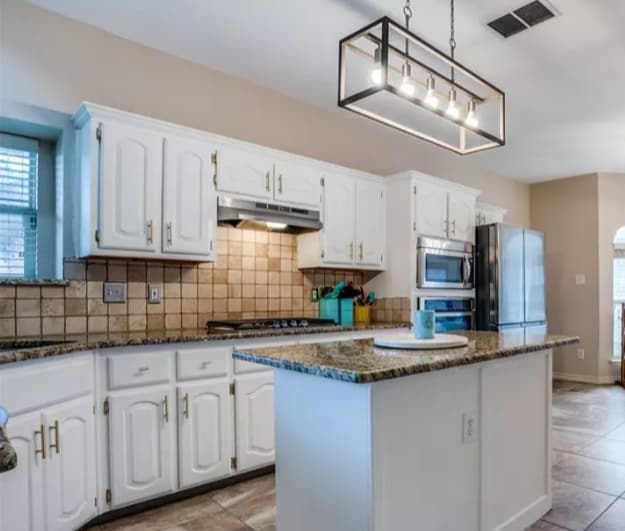 Photo - 610 Butternut Dr