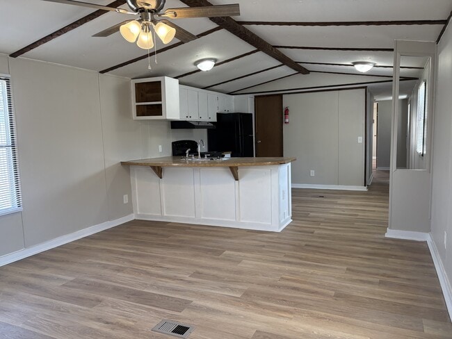 Photo - 531 Canterbury Ct