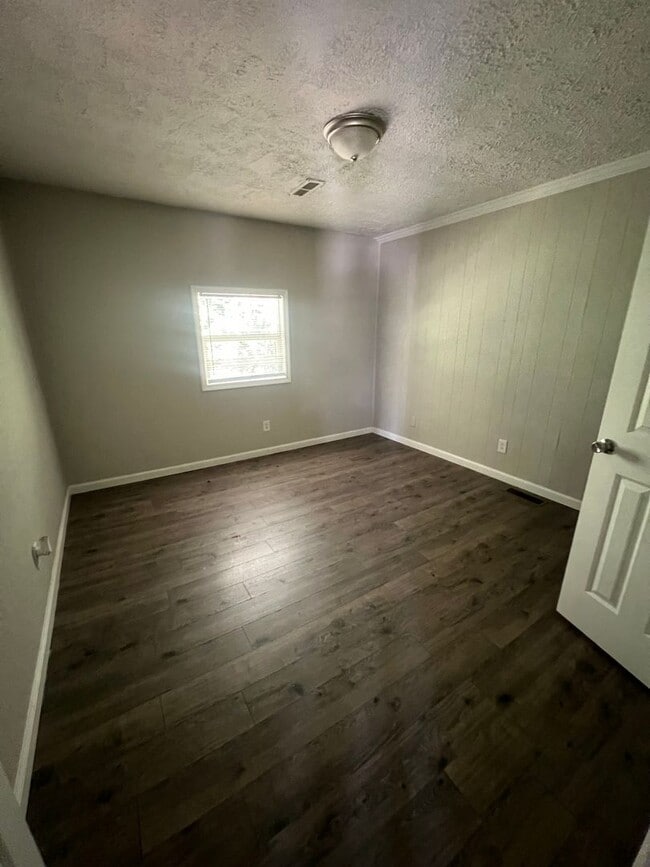 Photo - 75 Carolane Dr Unit Right