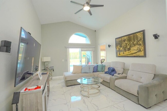 550 Fox Loop