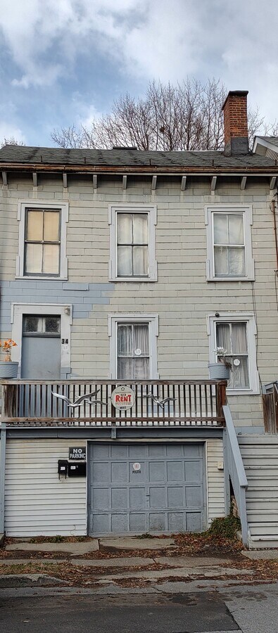 2 - bedroom apartment call 845-518-6400 - 34 Gifford Ave Unit 1st floor