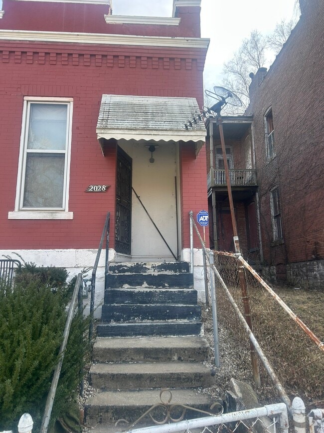 Photo - 2028 E Prairie Ave