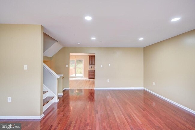 Photo - 4611 Kings Mill Way