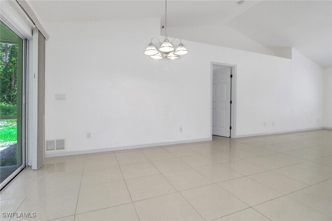 Photo - 765 Aprile Ave S