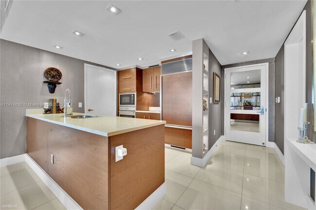Photo - 2 br, 2 bath Condo - 475 Brickell Ave Apt ... Unidad Apt 5013