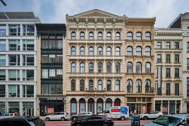 Photo - 443 Broadway