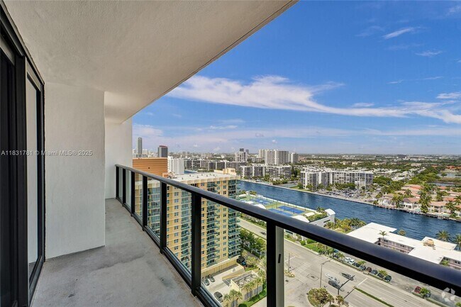 Building Photo - 2301 S Ocean Dr Unit 2306 Rental