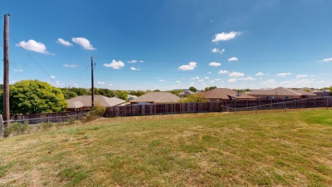 Photo - 2904 Starlight Dr