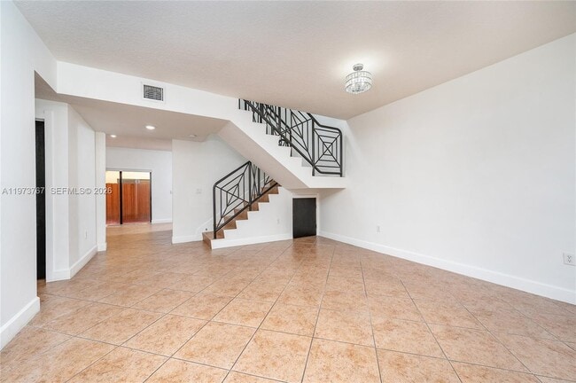 Photo - 11115 W Okeechobee Rd