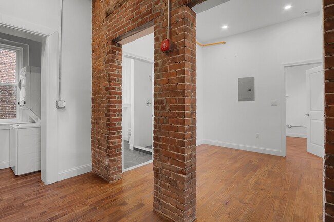 Photo - 57 Trumbull St