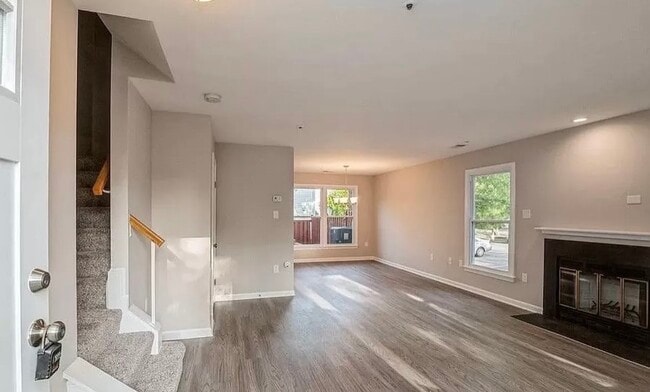 Photo - 15501 Empress Way