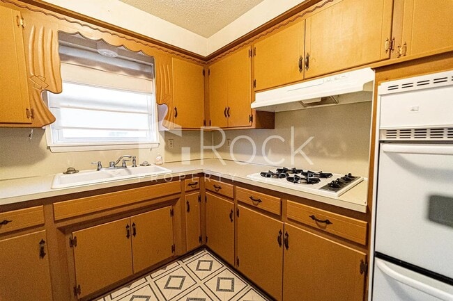 Photo - 3 Bedroom Home with 2-Car Garage and Covered Parking