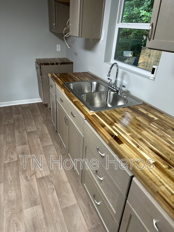 Photo - 5247 McIntyre Rd