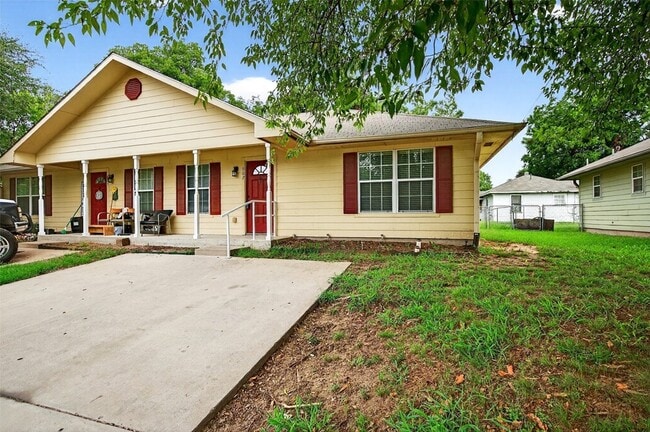 Photo - 907 W Birge St