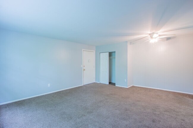 Photo - CREST MANOR APARTMENTS Unidad CREST MANOR 108-B12