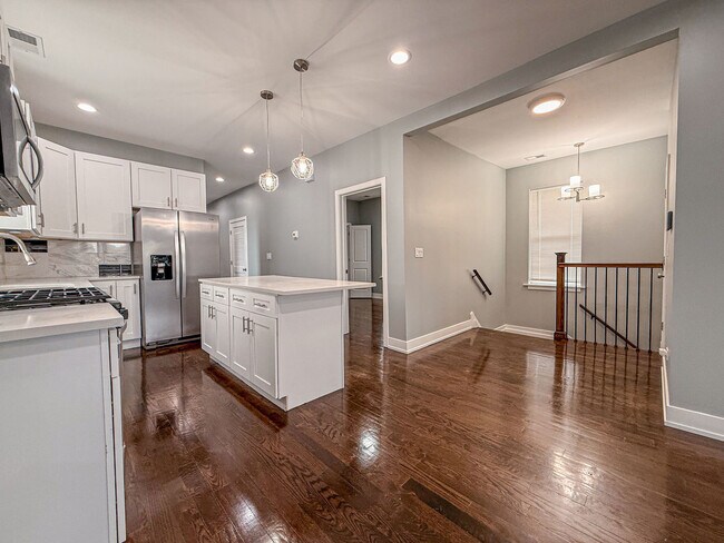 Photo - 4817 W Jackson Blvd