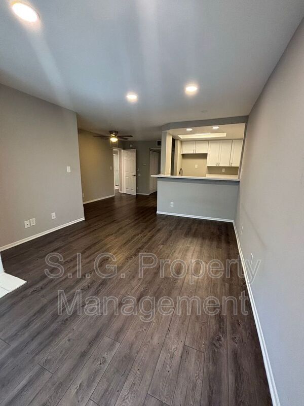 Photo - 4500 Laurel Canyon Blvd Unidad 207