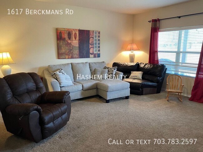 Photo - 1617 Berckmans Rd