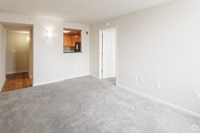 Monet - 1BR, 1BA - 530 SF - Living Room