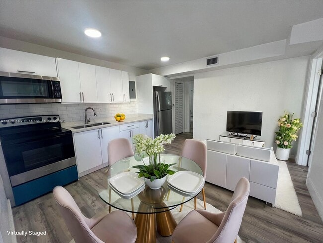 Photo - 1630 NW 18th St Condo Unit 12