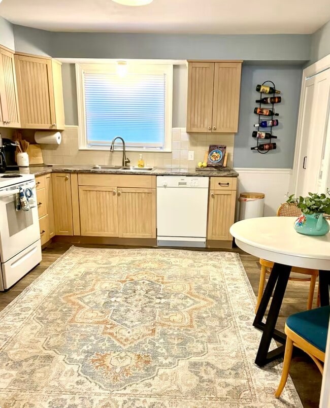 Photo - 236 E Carpenter Ave