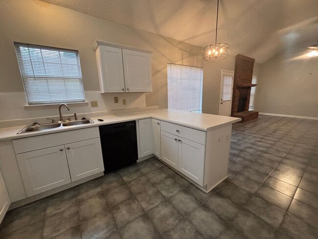 Photo - 3895 Oak Branch Cir E
