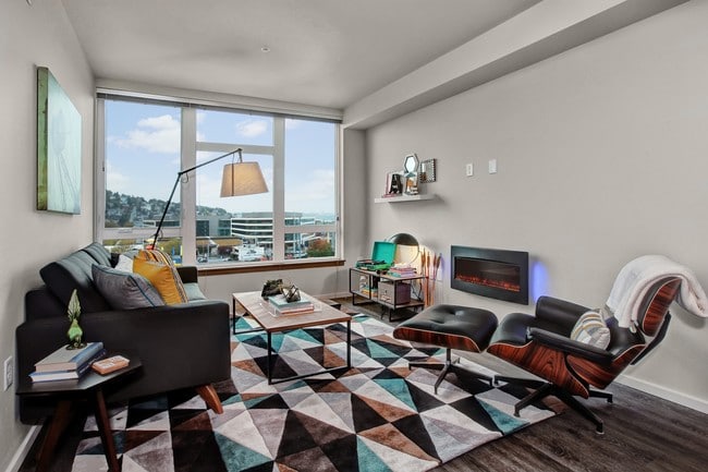 Photo - Aperture on Fifth