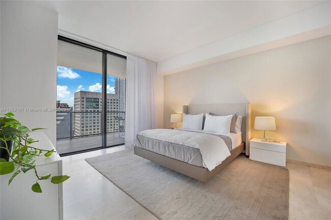 Photo - 88 SW 7th St Unit 1810