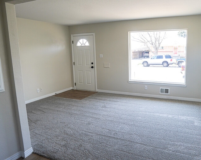 Photo - 6950 Morrison Dr Unidad Main Level