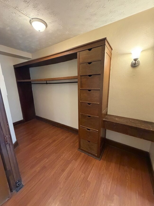 Photo - Whitestone Manor Apartments