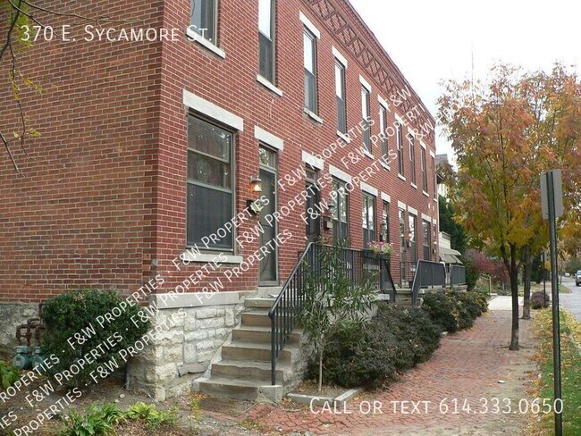 Photo - 370 E Sycamore St