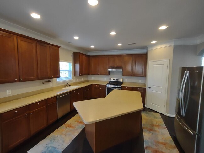 Photo - Gorgeous 2-story home located in the Almon...