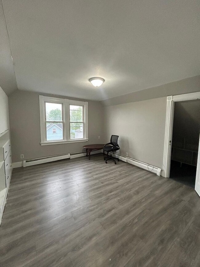 Photo - 112 Jubilee St Unit 3rd Floor