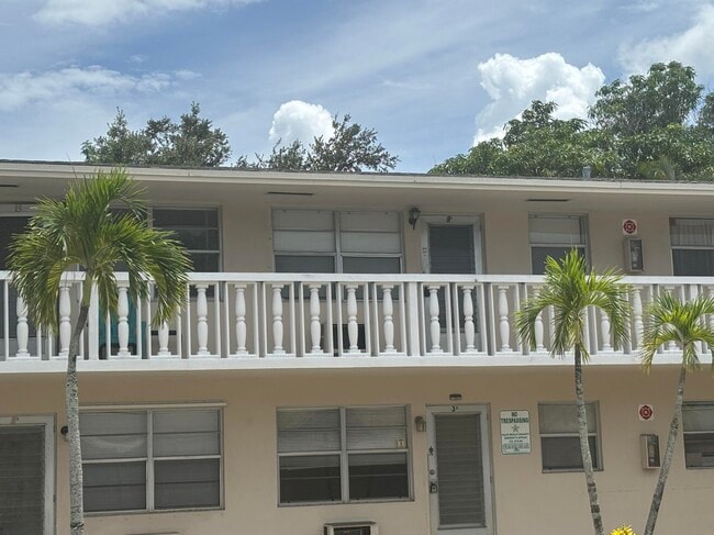 Building Photo - 201 S J St Unit 9 Rental
