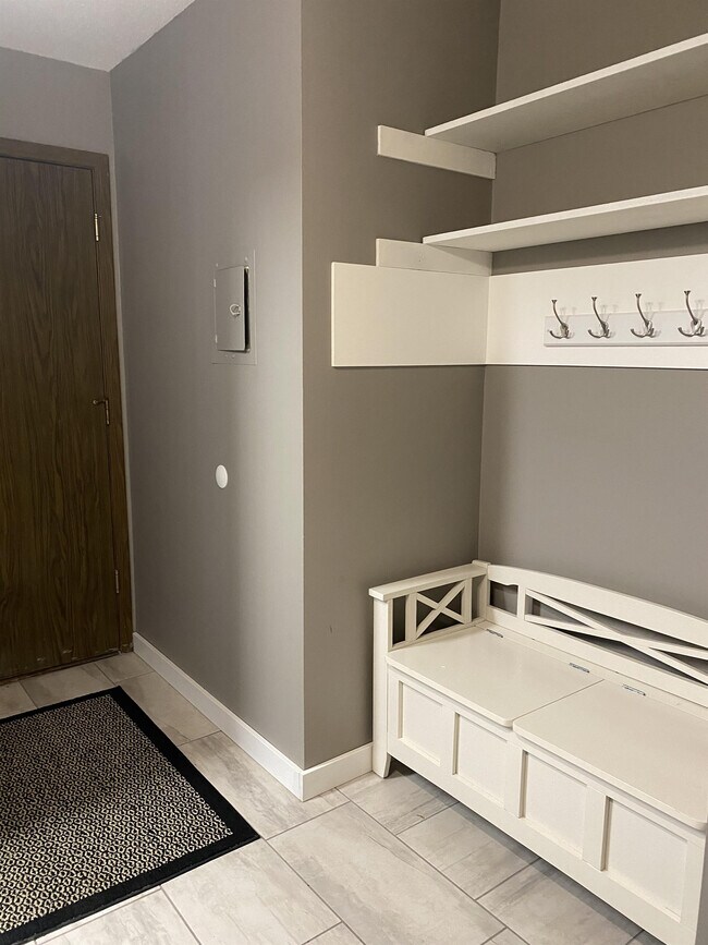 Photo - 946 Westbrooke Way