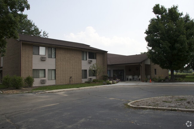 Building Photo - Silvercrest Rental