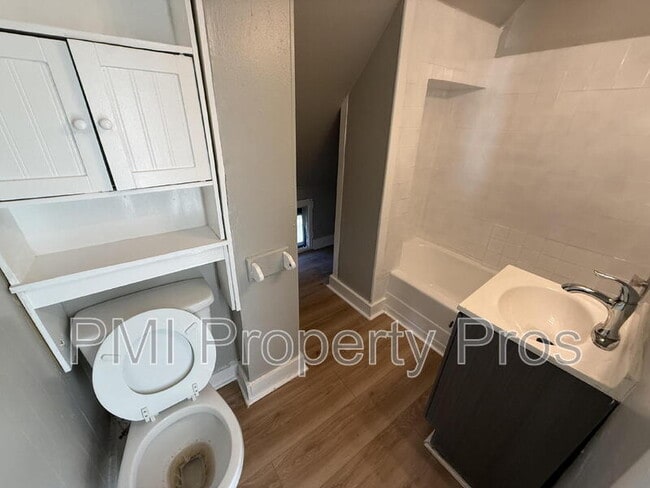 Photo - 3806 W Rohr Ave