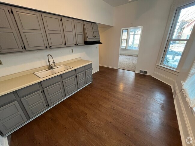 Building Photo - 3027 W Mount Vernon Ave Unit 3027 Rental