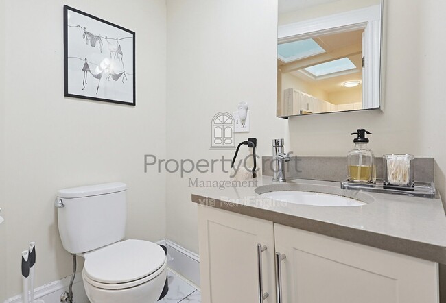 Photo - 16 Union Pk St Unit 2