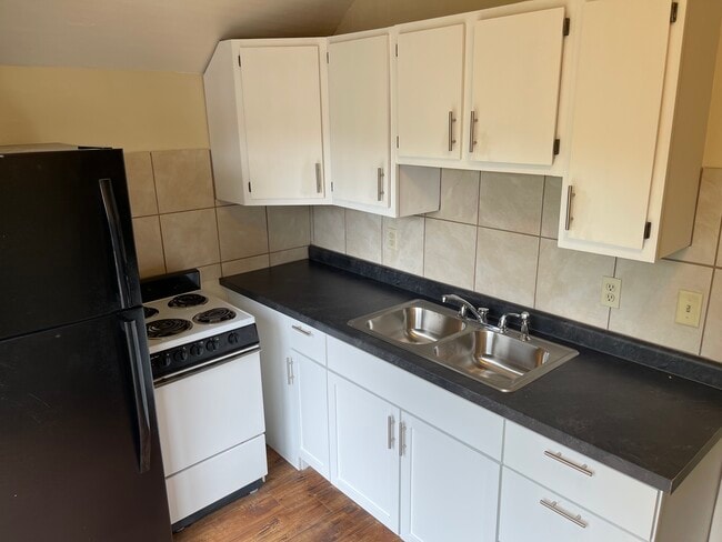 Photo - 712 Scott Ave